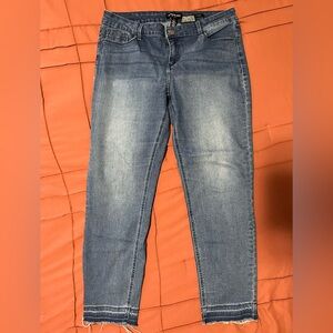 Kenneth Cole Size 14 Stretch Skinny Jeans